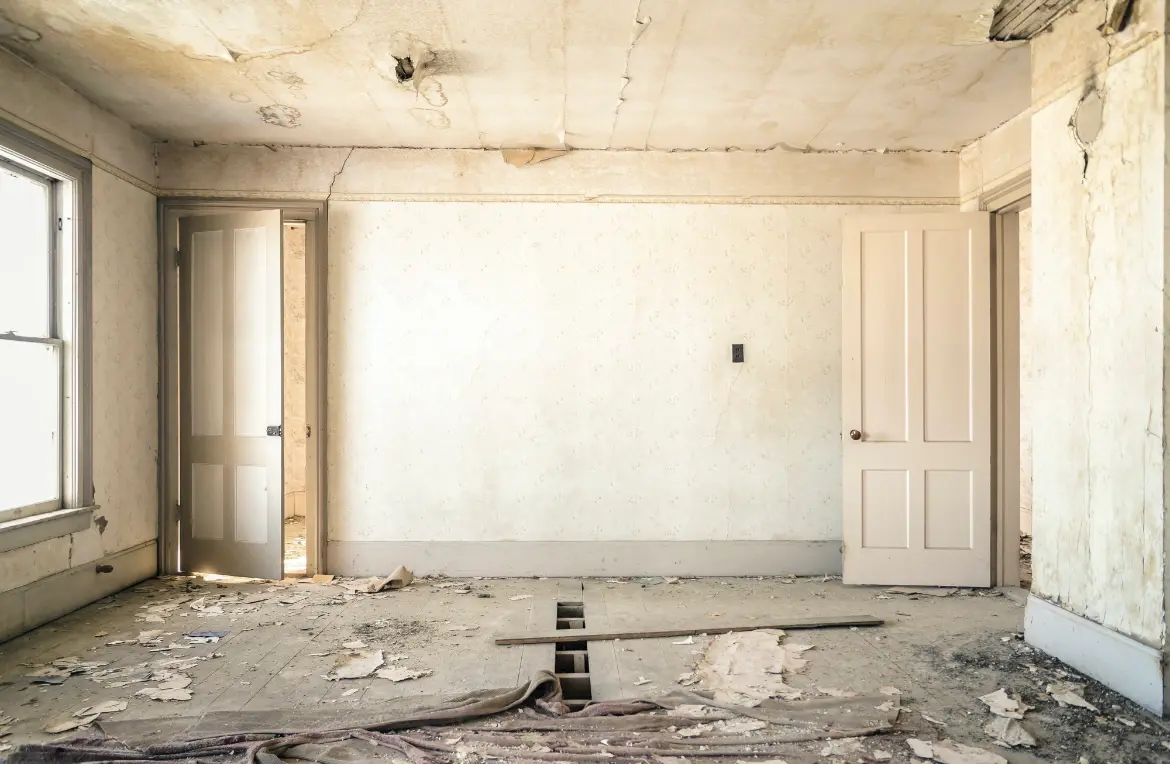 Waste disposal crew managing a cleanout project in Heavener